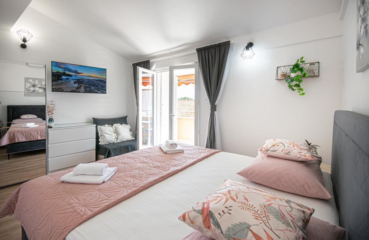 Apartmani Rita Baska Voda Bagian luar foto