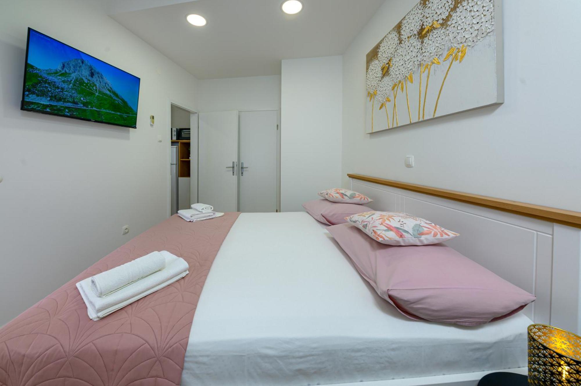 Apartmani Rita Baska Voda Bagian luar foto