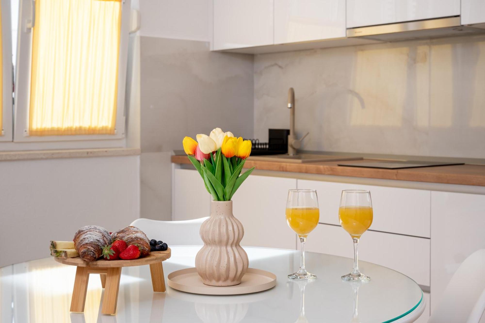 Apartmani Rita Baska Voda Bagian luar foto