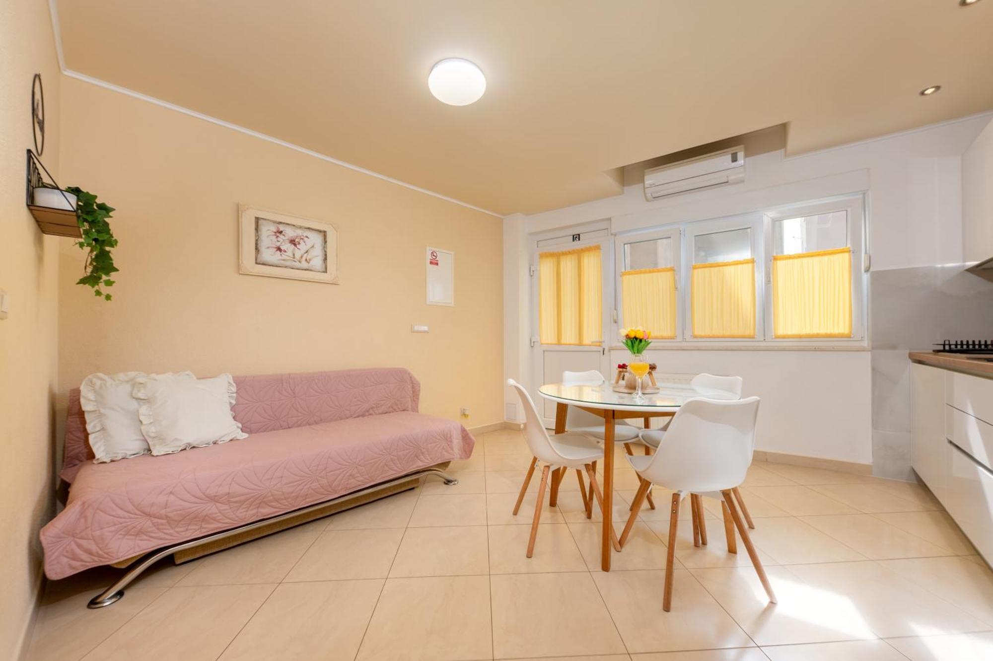 Apartmani Rita Baska Voda Bagian luar foto